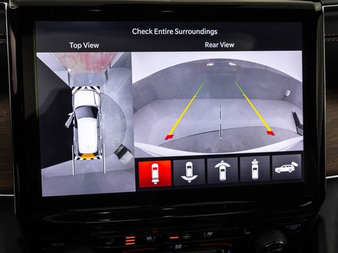 Used 2023 Jeep Grand Cherokee Summit w/ Luxury Tech Group V image 27