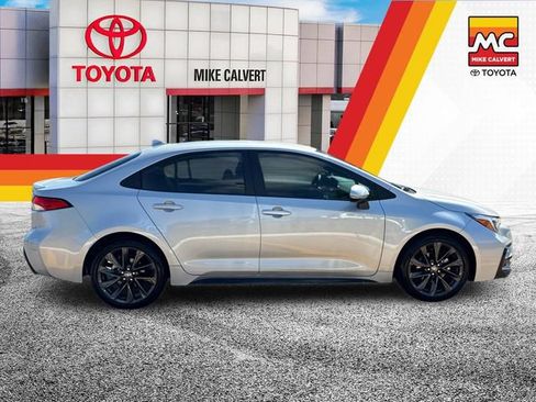 Used 2024 Toyota Corolla SE FWD image 6