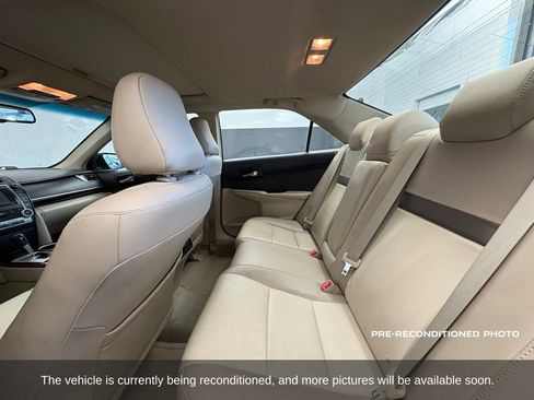 Used 2013 Toyota Camry XLE w/ Leather Pkg FWD image 10