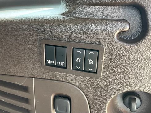 Used 2020 GMC Yukon XL Denali w/ Open Road Package AWD/4WD image 36