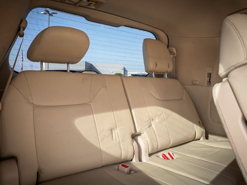 Used 2020 Lexus LX 570 4WD w/ Luxury Package image 20