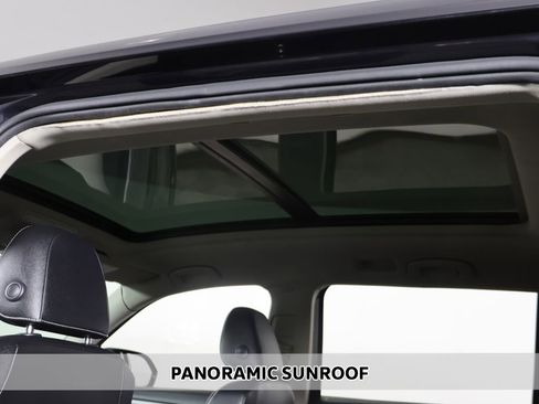 Used 2021 Volkswagen Atlas SE w/ Panoramic Sunroof Package AWD/4WD image 3