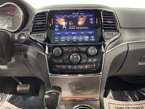 Used 2020 Jeep Grand Cherokee Limited image 24
