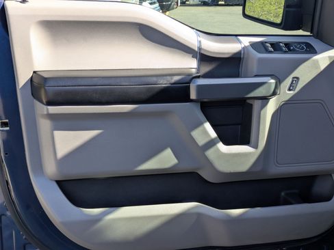 Used 2018 Ford F150 XLT w/ Equipment Group 302A Luxury image 12