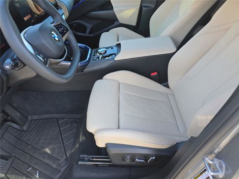Used 2025 BMW X3 xDrive30i w/ Convenience Package image 24