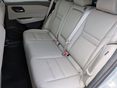 Used 2023 Nissan Rogue SL FWD image 29