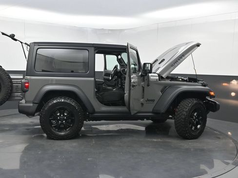 Used 2020 Jeep Wrangler Sport AWD/4WD image 31