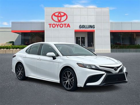 Used 2023 Toyota Camry SE image 7