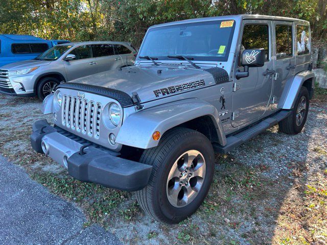 Used 2016 Jeep Wrangler Unlimited Sahara w/ Connectivity Group AWD/4WD image 7