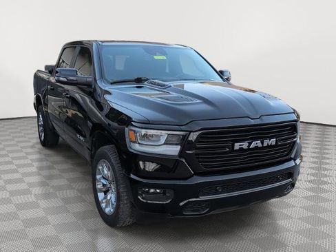 Used 2023 RAM 1500 Laramie AWD/4WD image 3