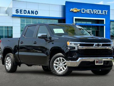 Used 2024 Chevrolet Silverado 1500 LT w/ Convenience Package II RWD image 2