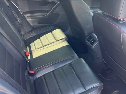 Used 2016 Volkswagen GTI Autobahn w/ Lighting Package (SEL) FWD image 7