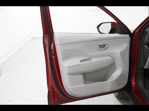 Certified 2024 Hyundai Kona SEL w/ Convenience Package AWD/4WD image 4