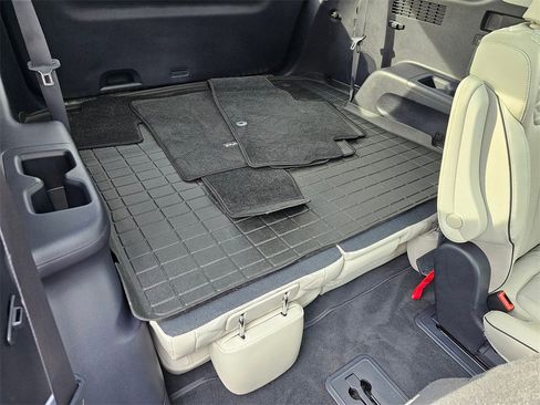 Used 2022 Hyundai Palisade Calligraphy image 13