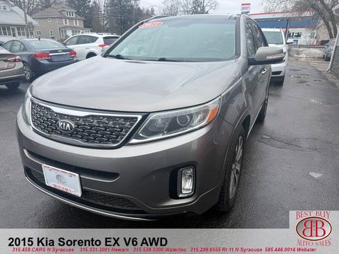 Used 2015 Kia Sorento SX image 7