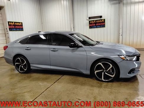 Used 2022 Honda Accord Sport image 2