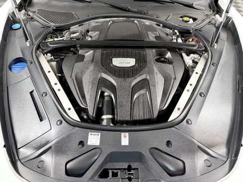 Used 2017 Porsche Panamera 4 AWD/4WD image 23
