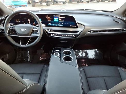 Certified 2024 Cadillac Lyriq Luxury image 18