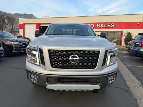 Used 2018 Nissan Titan PRO-4X w/ Pro-4x Utility Package image 10