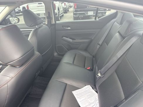 Used 2025 Nissan Altima 2.5 SR image 32