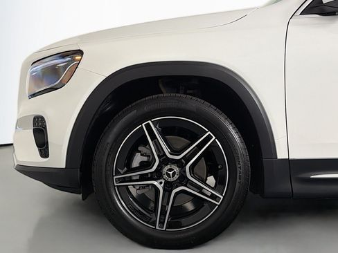Used 2026 Mercedes-Benz GLB 250 image 10