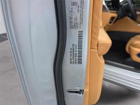 Used 2022 Jeep Grand Cherokee Summit image 42