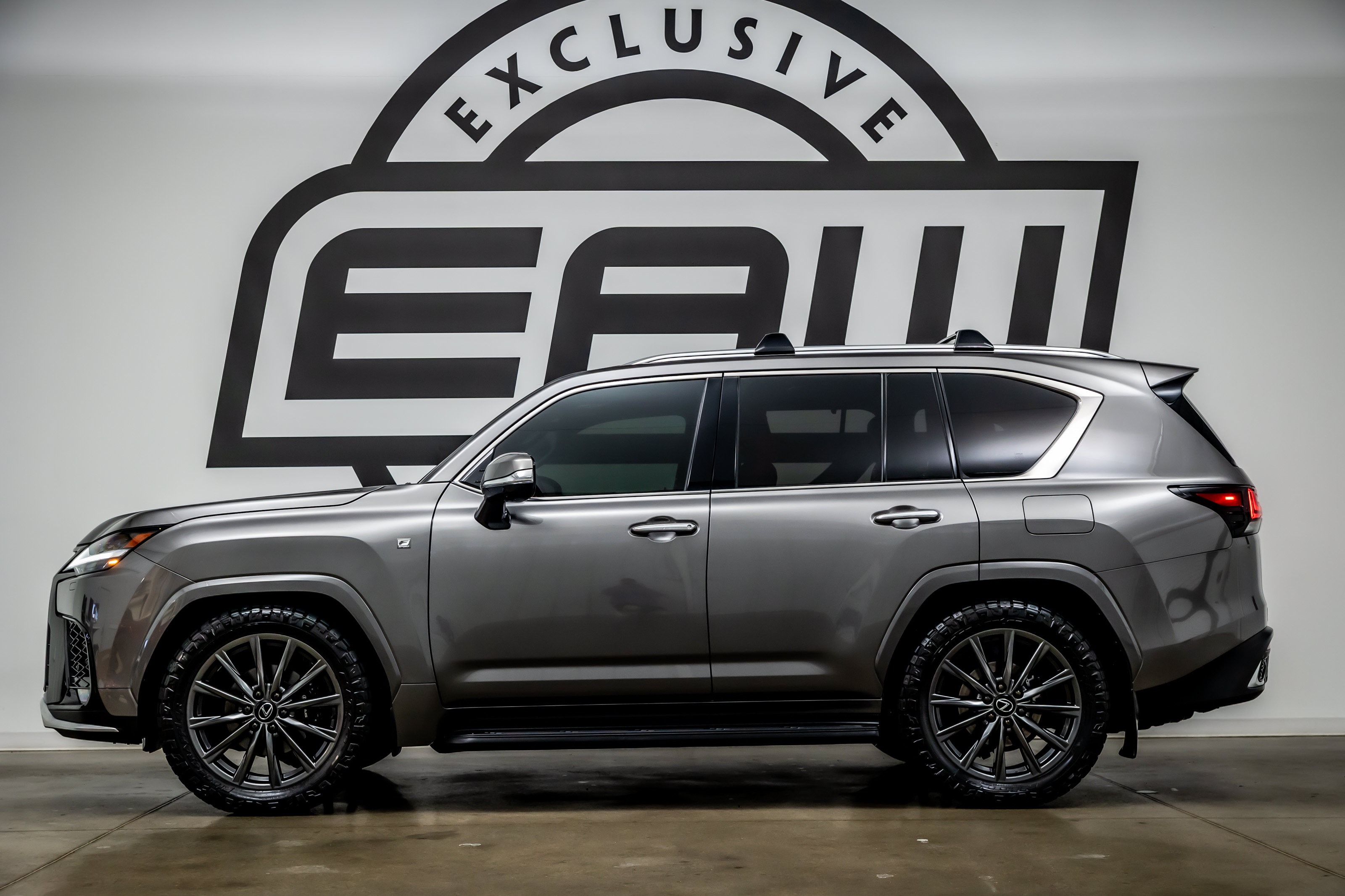Used 2024 Lexus LX 600 F Sport AWD/4WD image 6