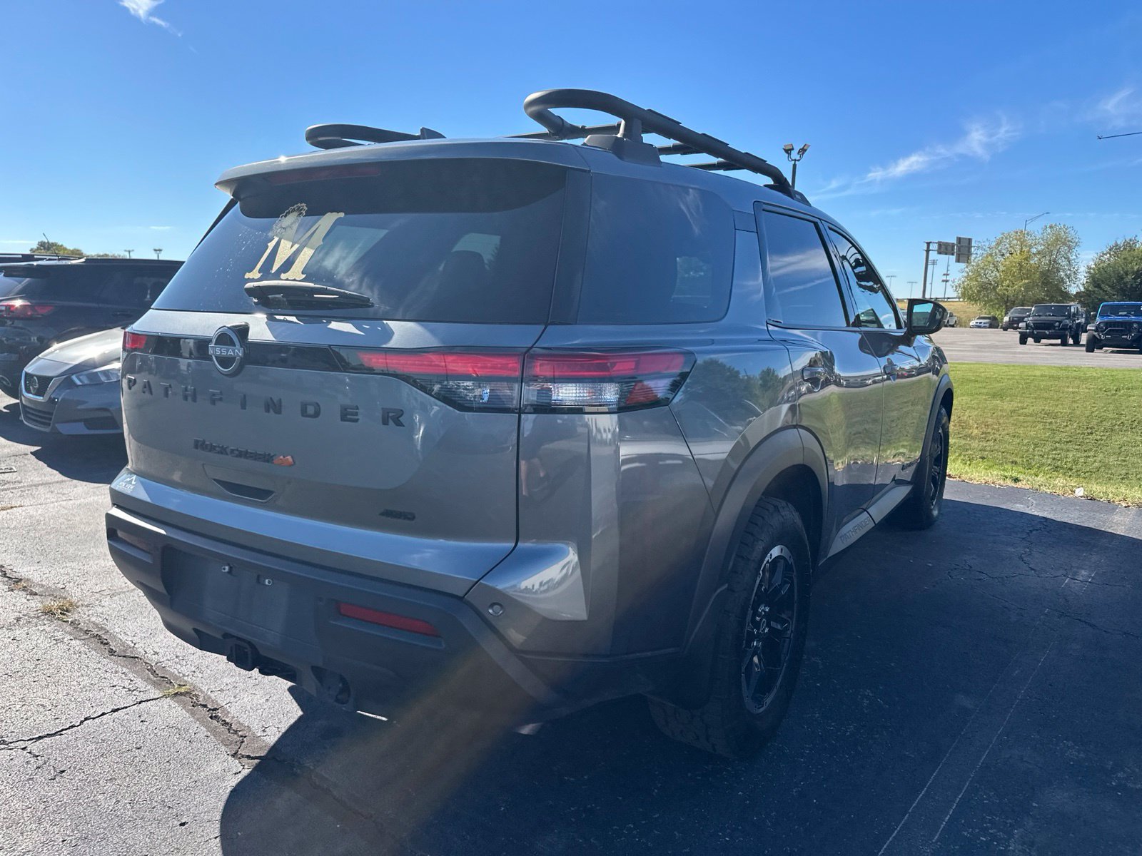 Used 2025 Nissan Pathfinder Rock Creek AWD/4WD image 3
