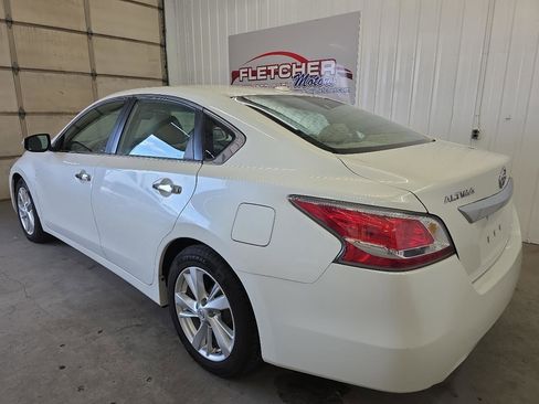 Used 2015 Nissan Altima 2.5 SL w/ Technology Package image 10