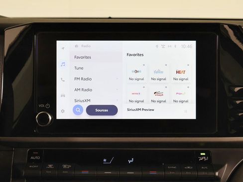 Used 2025 Toyota Camry SE AWD/4WD image 34