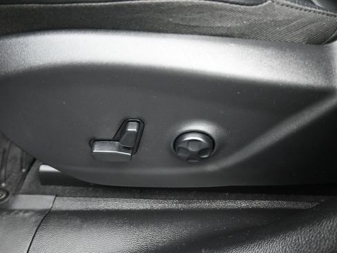 Used 2019 Jeep Cherokee High Altitude AWD/4WD image 12