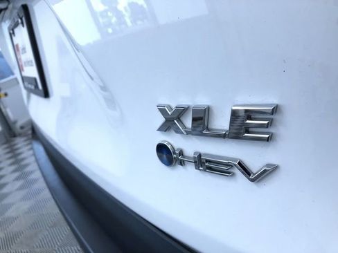 Certified 2025 Toyota RAV4 XLE AWD/4WD image 15