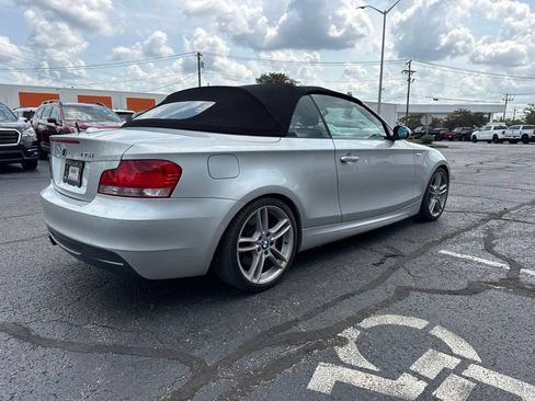 Used 2009 BMW 135i Convertible RWD image 10