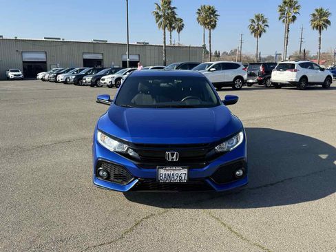 Used 2018 Honda Civic EX image 4