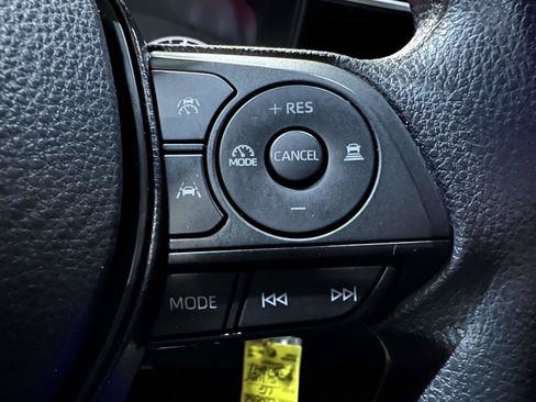 Used 2023 Toyota Corolla LE FWD image 30