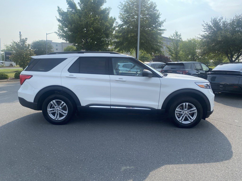 Used 2022 Ford Explorer XLT w/ Class IV Trailer Tow Package AWD/4WD image 4