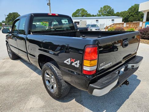 Used 2007 GMC Sierra 1500 W/T w/ Light Duty Power Package AWD/4WD image 4