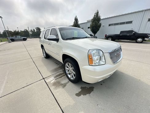 Certified 2014 GMC Yukon Denali AWD/4WD image 16