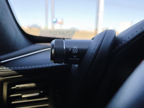 Used 2018 Lexus LC 500 Coupe image 23