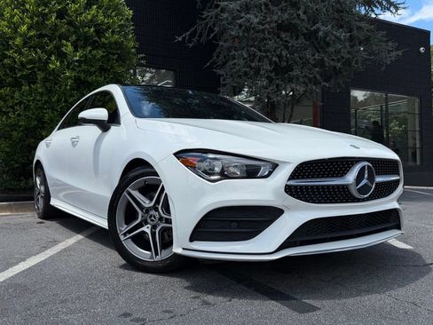 Used 2022 Mercedes-Benz CLA 250 4MATIC image 8