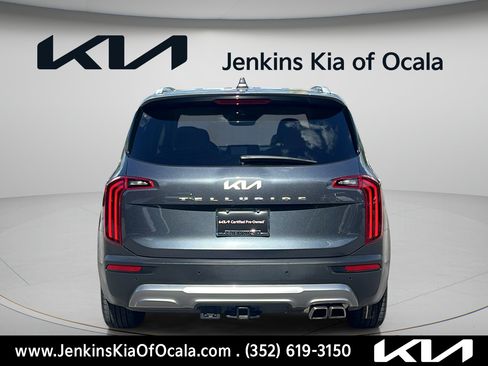 Certified 2022 Kia Telluride SX w/ Towing Package FWD image 4