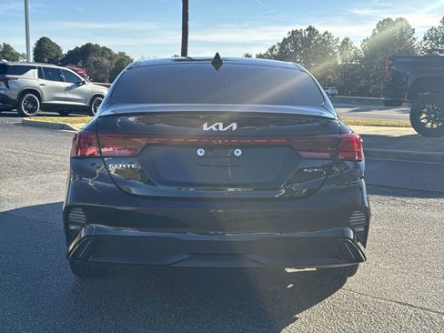 Used 2023 Kia Forte GT-Line w/ GT-Line Premium Package image 9