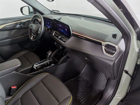 Used 2025 Chevrolet TrailBlazer ACTIV w/ Convenience Package image 29