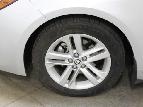 Used 2019 Toyota Corolla SE image 45