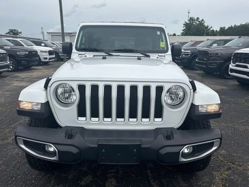 Used 2019 Jeep Wrangler Unlimited Sahara AWD/4WD image 8