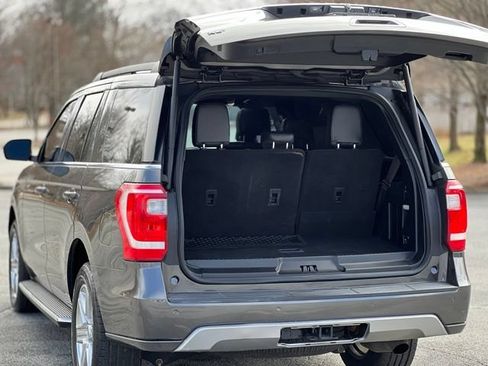Used 2020 Ford Expedition XLT w/ Equipment Group 202A RWD image 38