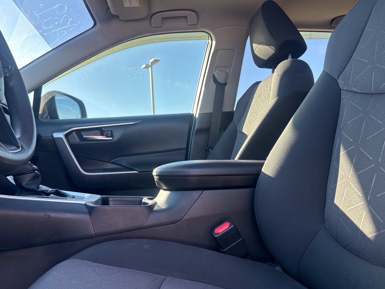 Used 2019 Toyota RAV4 XLE FWD image 43