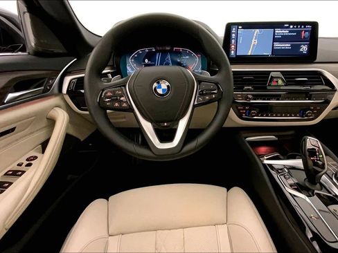 Certified 2023 BMW 530i xDrive w/ Executive Package AWD/4WD image 4