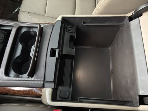 Used 2015 Chevrolet Tahoe LTZ image 38