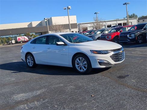 Used 2024 Chevrolet Malibu LT image 4